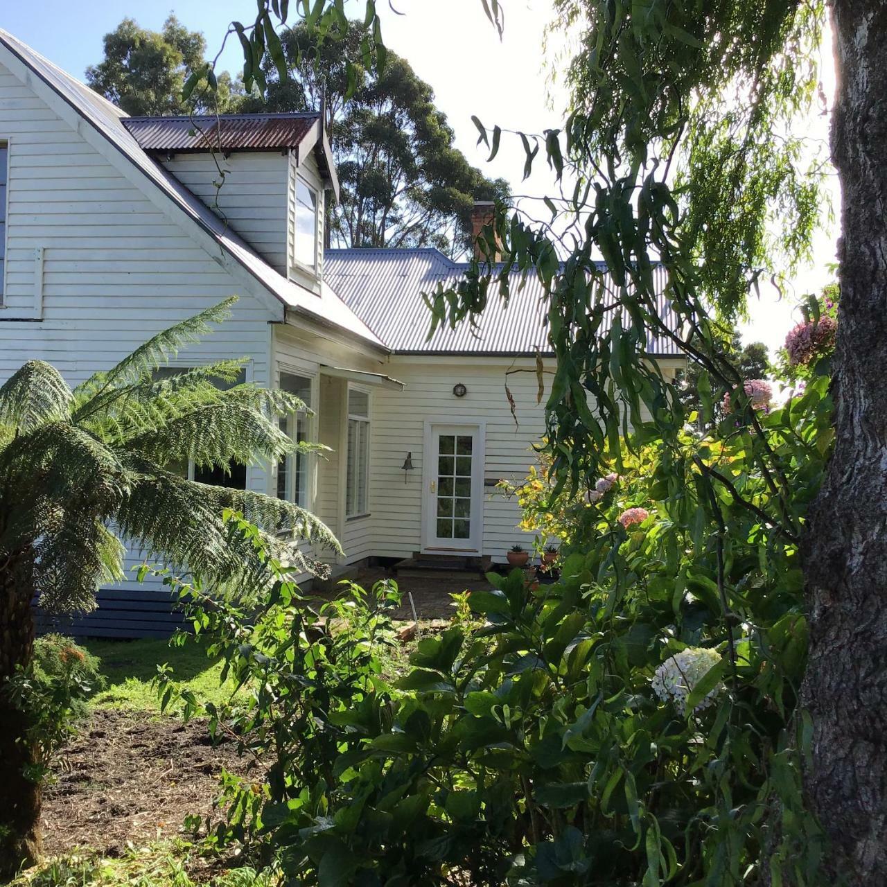 Harrison House Bed & Breakfast สตรอน ภายนอก รูปภาพ